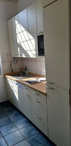 Küchenzeile mit Elektrogeräten gebraucht - Bild 1 von 4