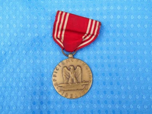 Vintage Original WWII GOOD CONDUCT Honor Efficiency Fidelity Medal 1941-1945 USA - Picture 1 of 3
