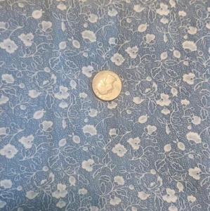 Unbranded Blue Floral And Dots Cotton Fabric 28" X 44" (1.2 Yd) - Picture 1 of 4