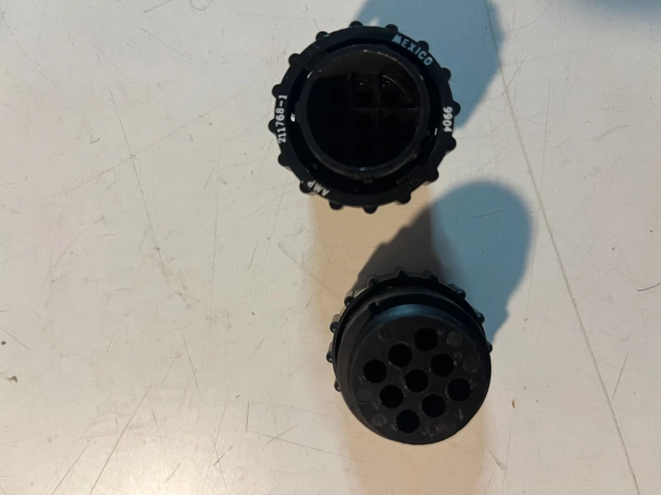 Amp 211768-1 Plug 9 Pin, Shell Size 17, - Image 1 of 1