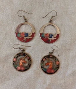 2 pr. Vintage Enamel Cloisonne Pierced Earrings Unicorn & Unique Floral - Picture 1 of 2