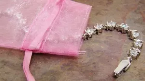 Bracciale Tennis Cristalli Realizzato con Cristalli Swarovski Austriaci 7,5 Pollici - Foto 1 di 4