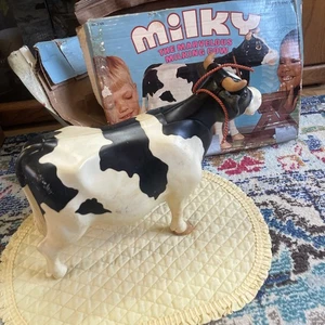 Juguete de colección Kenner Milky The Marvelous Milking Cow 97320 como está - Imagen 1 de 6