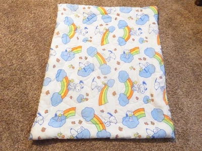 Manta acolchada para bebé arco iris Snoopy Woodstock Clouds de colección - en muy buen estado Foto 1 de 4