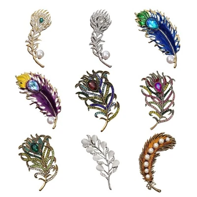 Luxurious Peacocks Feather Jewelry Retro Craftsmanship Alloy Lapel Pin Accessory - Image 1 of 4