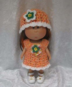 Passend für 9 in MINI MIA Puppen #06 Handarbeit Kleidung, Häkelkleid und Mütze - Bild 1 von 4