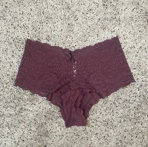 NWOT Vintage Victoria’s Secret Purple Lace Cheeky Panty Size Large - Picture 1 of 5
