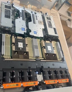 Serveur DELL R6625 8X2,5" (SAS/SATA) H745 2X800W/support processeur AMD EPYC 9004 - Photo 1/6