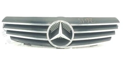 03 04 05 06 07 08 09 2004 Mercedes-Benz CLK500 C209 parrilla superior astilla pequeña Foto 1 de 4