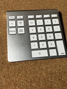 Belkin Keypad Number F8T067 Aluminum YourType Wireless Bluetooth Tested Working - Picture 1 of 4