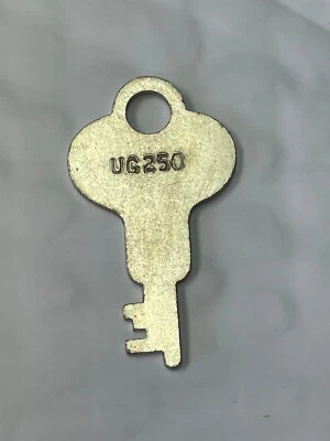 Vintage Excelsior #UG250 Key-Luggage Steamer Trunk, Suitcase, Briefcase...NEW - Image 1 of 2