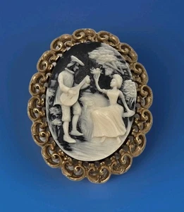 Black White Cameo Brooch Pin Courting Couple Gold Tone Vintage Resin 2 Inches - Picture 1 of 13