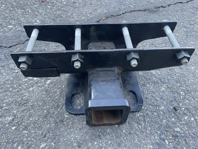 正品 Mopar 2007 - 2018 吉普牧马人 JK 拖车挂车接收器 82210230 — 第 1/4 张图片