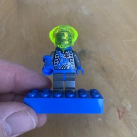 Lego Lieutenant Maverick 6905 6817 Insectoids Space Minifigure