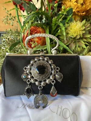 ОЧЕНЬ РЕДКАЯ JIMMY CHOO ОГРАНИЧЕННОГО ТИРАЖА ЧЕРНЫЙ АТЛАС И МЕТАЛЛИЧЕСКИЙ МИНИ СУМКА - Изображение 1 из 4