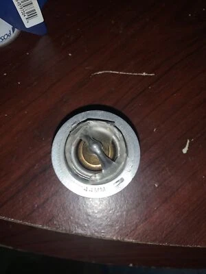 ACDelco GNA010608 Thermostat & Housing - Image 1 of 4