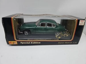 Maisto Special Edition Jaguar Mark II 1959 3.8 Green 1:18 scale die cast 31833 - Picture 1 of 3