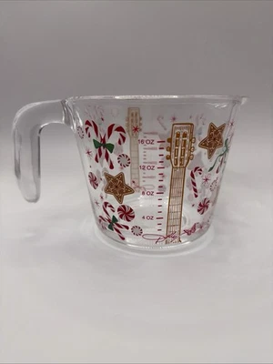 DOLLY PARTON DOLLAR GENERAL NEW DOLLY PARTON CHRISTMAS 2 cup measuring GLASS DOLLAR GENERAL HOLIDAY 2025 DG