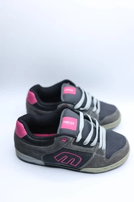 Vintage Y2K Etnies Skate Shoes Size 9 Woman's Pink Gray Retro Low Top Sneakers - Image 1 of 4