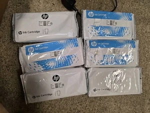 HP 746 Tintenpatronen Set 6 XYZ123 P2V82A Matt Schwarz Foto Rot Cyan Gelb  - Bild 1 von 1