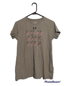 Under Armour YXL T-Shirt Never Back Down Grau Pink Grau Heat Gear Loose Fit - Bild 1 von 6