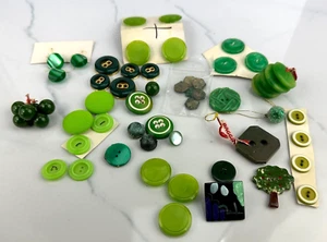 Vintage Green Buttons Lot Czech Glass, Bakelite, Fabric, Plastic,Ceramic Earring - Picture 1 of 13