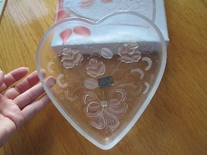 Vintage 1980's Mikasa Crystal Heart Shaped Plate with Pink Roses In Box - Picture 1 of 6