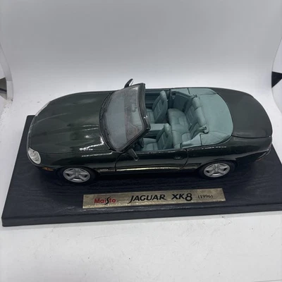 Jaguar XK8 1996 convertible Maisto edición especial 1:18 verde fundido a presión Foto 1 de 4