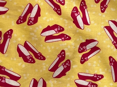 Zapatillas The WIZARD of OZ Dorothy's Ruby Tela Algodón Remanente 25" por 25" plus Foto 1 de 2