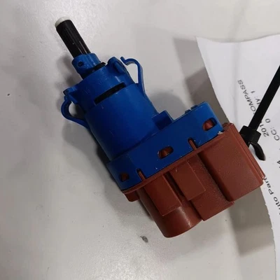 Interruptor de pedal de freno Jeep Compass 2017 2018 2019 2020 2021 2022 2023 Foto 1 de 4