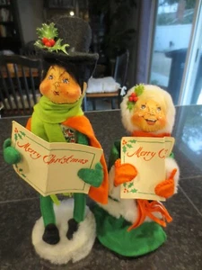 Vintage Pair 1986 1974 Annalee Christmas Carolers Man 11" Woman 8" MADE IN USA - Picture 1 of 14