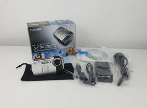 Fujifilm FinePix XP20 14MP Digital Camera Underwater in Box + Accessories TESTED - Foto 1 di 21