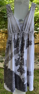 Chesley Size Small Summer Sundress Mini Cotton White Gray Fleur de Lis Pattern - Picture 1 of 4