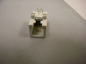 215875-3 AMP TELEFONBUCHSE STECKER, PCB MNT, 4 KONTAKTE, SKT, STCK ENDKLEMME STCK 10 - Bild 1 von 4