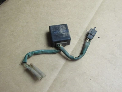 Relés de lanterna traseira e parada Magna Honda VF700C 1984 - Imagem 1 de 4