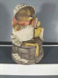 Vintage Beatrix Potter Mrs Tiggy Wink Musical Border Fine Arts - Picture 1 of 5