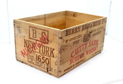 Vintage Cutty Sark Scotch Whisky Scotland Wooden Crate Box Michigan Stamp 1963 - Image 1 of 4