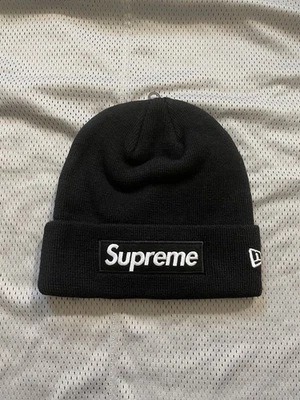 Supreme x New Era Box Logo beanie（FW21）100% authentic - Image 1 of 4