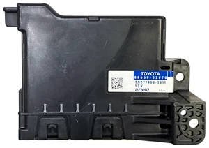 Módulo de control de refrigeración por temperatura Toyota Corolla AC 88650-02F70 2017 2018 2019 - Imagen 1 de 4