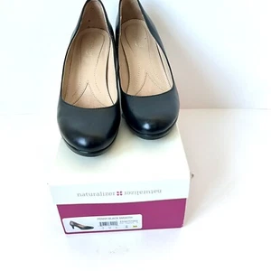 NATURALIZER Black Smooth Penny Round Toe Pumps With Box—SZ. 8 - Picture 1 of 12