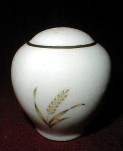Universal Pottery Ballerina WHEAT #UNI8 Pepper Shaker - NO SALT - Picture 1 of 4