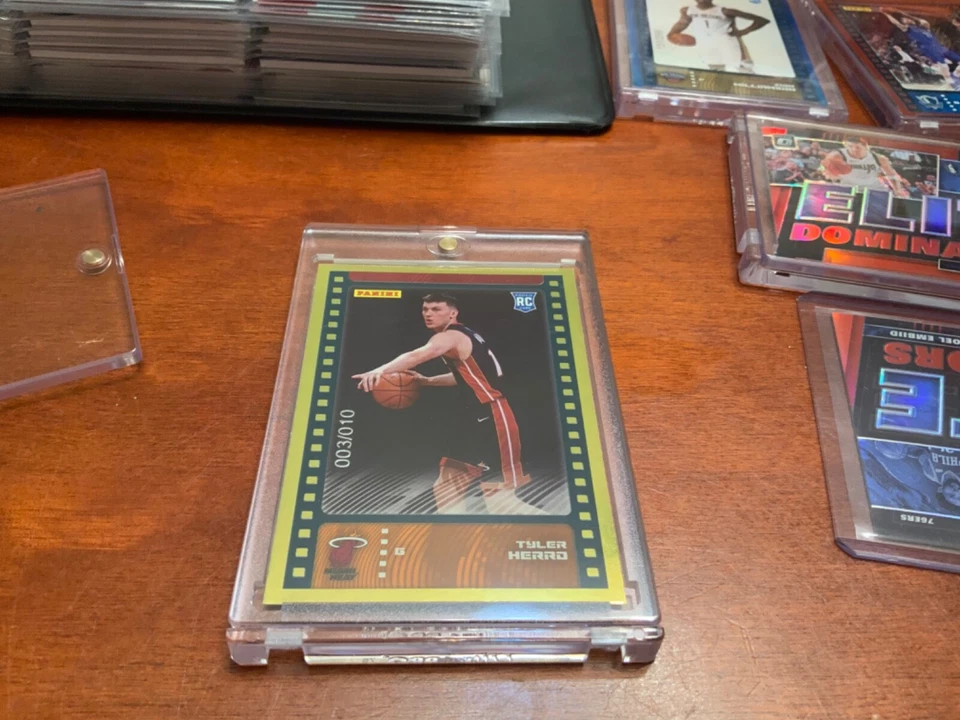 TYLER HERRO RC GOLD FOIL ROOKIE #/10 - 2019-20 Panini Sticker & Card Collection - Image 1 of 4