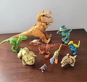 Dinosaurier Spielzeug Figuren Konvolut Kunststoff Urzeit Konvolut 9 Dinos.  - Bild 1 von 7