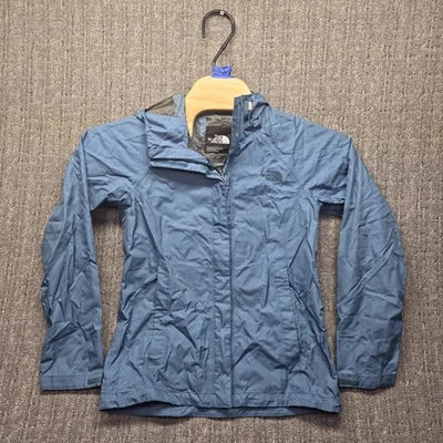 Chaqueta de lluvia The North Face DryVent para mujer pequeña azul a lunares con capucha DEFECTUOSA Foto 1 de 4