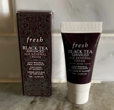 TÉ NEGRO FRESCO CREMA RENOVACIÓN AVANZADA EDAD 7 ML/0,23 FL. OZ TAMAÑO DE PRUEBA NUEVO EN CAJA Foto 1 de 2