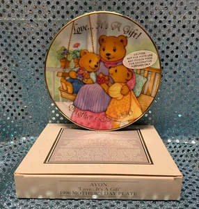 Plato Avon Día de la Madre 1996 Decoración Love It's a Gift Porcelana Borde Oro 22K - Imagen 1 de 1