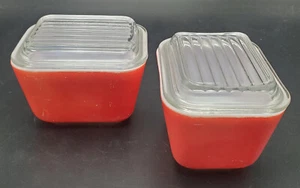 2 Red Pyrex 501 Refrigerator Dishes With Lids - Picture 1 of 10