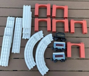 Lionel Polar Express Little Lines Passenger Train Coal Car Track Part Christmas - Picture 1 of 21