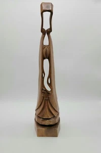 Figura vintage tallada a mano con túnica de oración **HALLAZGO ÚNICO** - Imagen 1 de 7