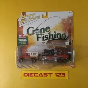 Johnny Lightning MiJo Exclusive Toyota Land Cruiser &Trailer GONE FISHING - Picture 1 of 3